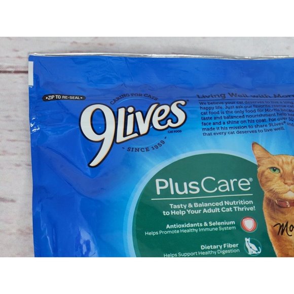 9 Lives Plus Care Tuna & Egg Flavor Complete Balance Adult Cat Food 12 oz Bag - Picture 10 of 11